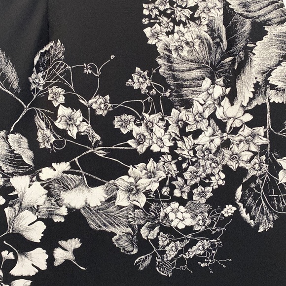 BCBGMAXAZRIA Laudy v-neck midi dress with black and white florals size XS - Picture 10 of 14